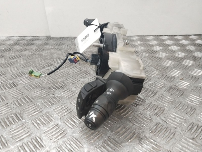 Recambio de mando multifuncion para renault megane iii berlina 5 p dynamique referencia OEM IAM 255520014R  