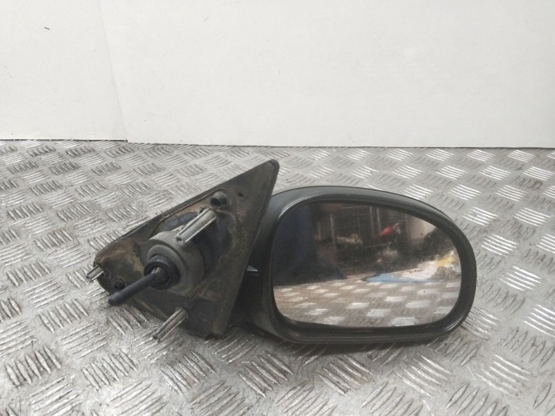 Recambio de retrovisor derecho para peugeot 406 berlina (s1/s2) sr referencia OEM IAM 8149V7  MANUAL Recambio de retrovisor derecho para peugeot 406 berlina (s1/s2) sr referencia OEM IAM 8149V7  MANUAL