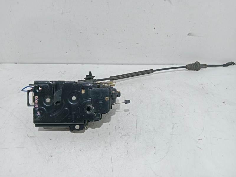 Recambio de cerradura puerta trasera izquierda para volkswagen bora berlina (1j2) trendline referencia OEM IAM 3B4839015AJ  