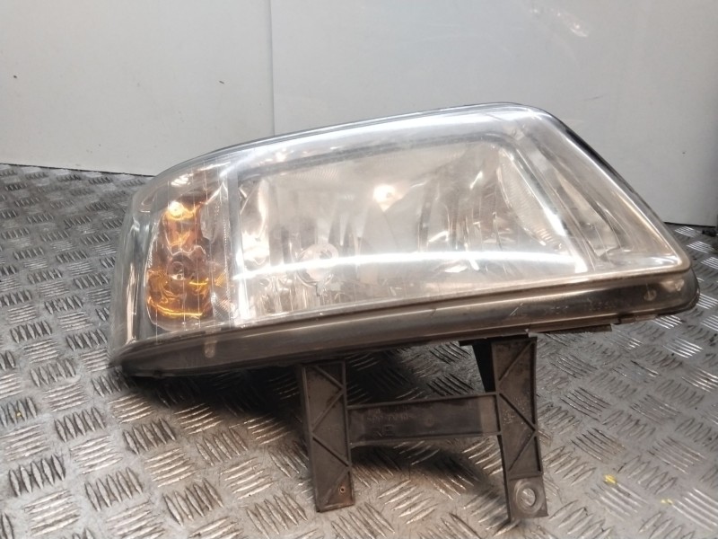 Recambio de faro derecho para volkswagen transporter t5 autobús (7hb, 7hj, 7eb, 7ej) 1.9 tdi referencia OEM IAM 7H1941016N  