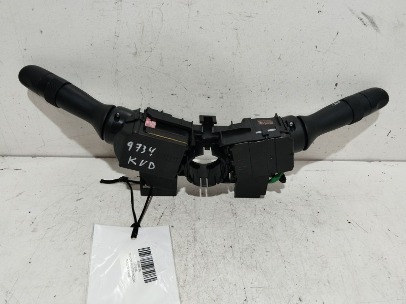 Recambio de mando multifuncion para toyota yaris hybrid active referencia OEM IAM 17F938  17F936