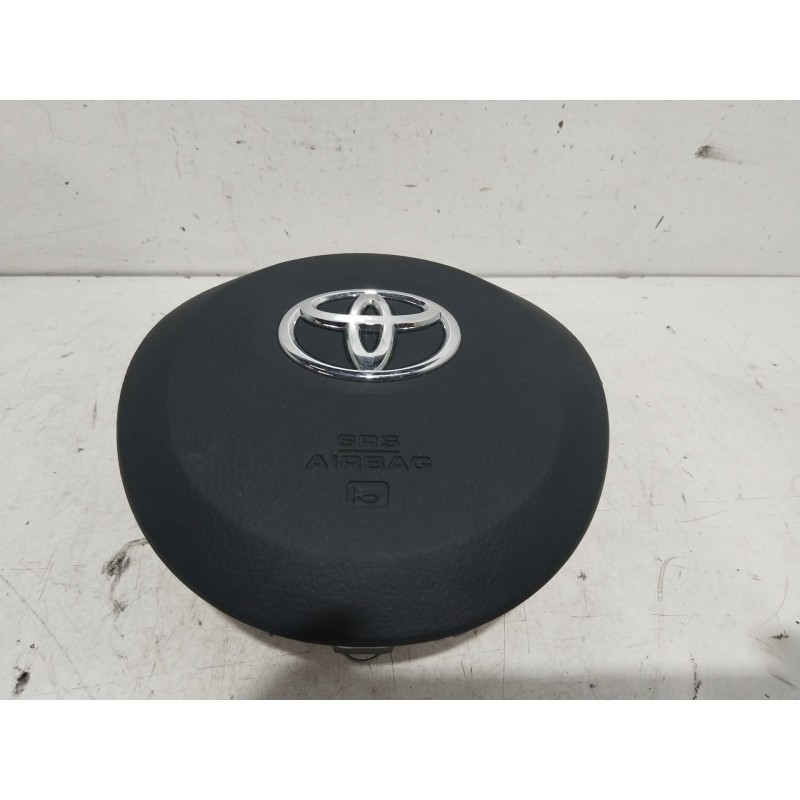 Recambio de airbag delantero izquierdo para toyota yaris hybrid active referencia OEM IAM 451300D630C0  