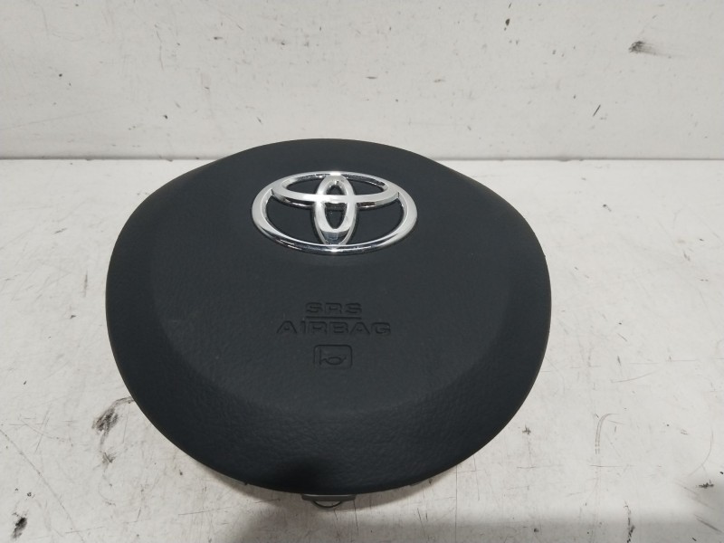 Recambio de airbag delantero izquierdo para toyota yaris hybrid active referencia OEM IAM 451300D630C0  