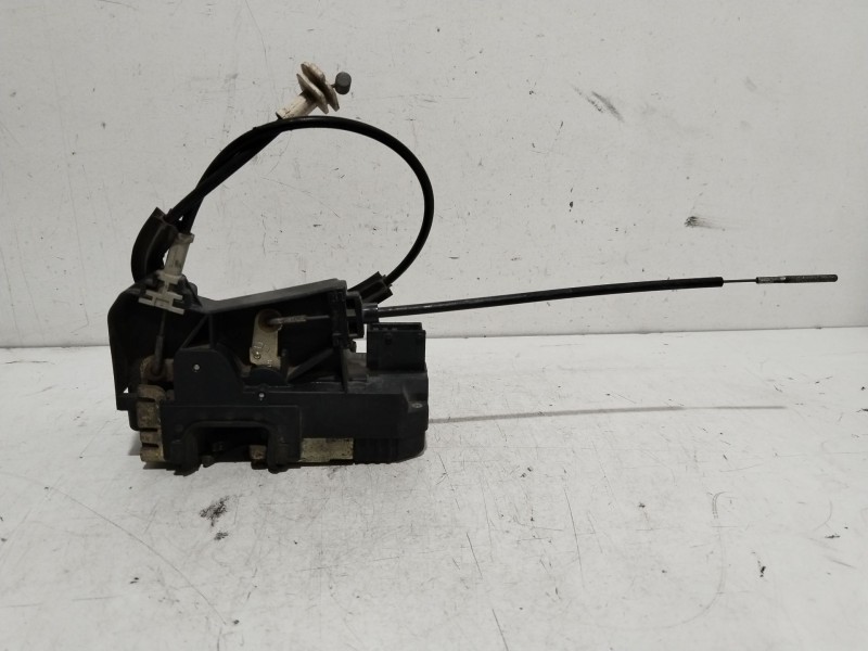 Recambio de cerradura puerta delantera derecha para opel astra g berlina club referencia OEM IAM 133136  