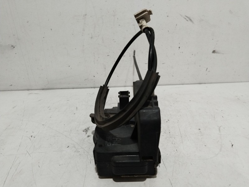 Recambio de cerradura puerta delantera derecha para opel astra g berlina club referencia OEM IAM 133136  