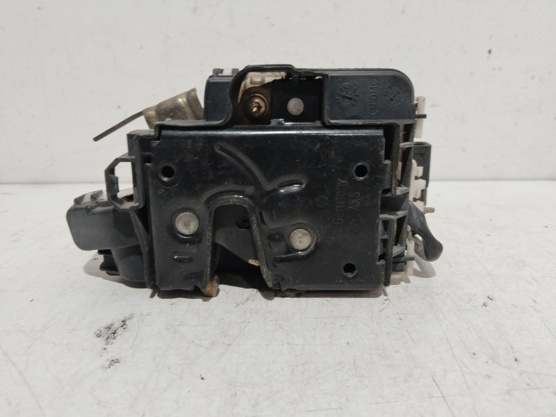 Recambio de cerradura puerta delantera derecha para seat ibiza (6k1) free sky referencia OEM IAM 6K3837016D  