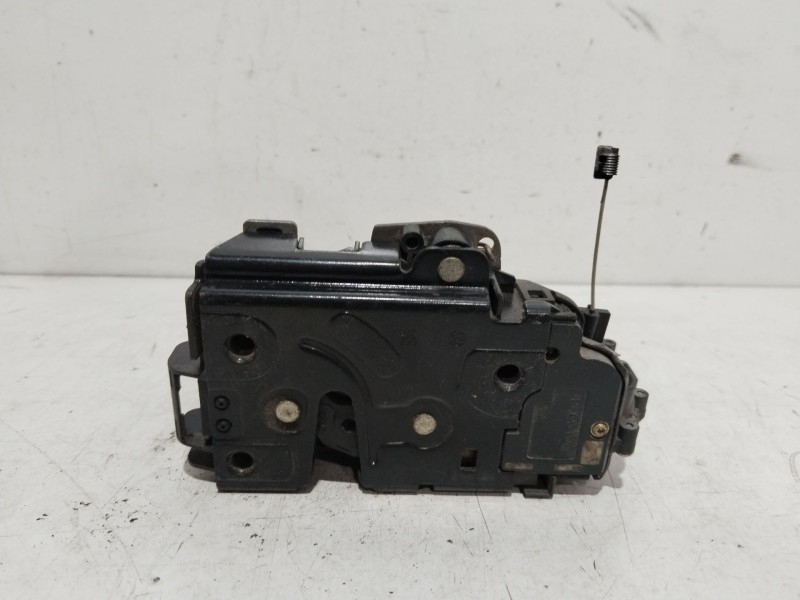 Recambio de cerradura puerta delantera izquierda para seat toledo (1m2) signo referencia OEM IAM 3B1837015A  