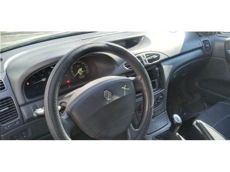 renault laguna ii (bg0/1_) del año 2004 renault laguna ii (bg0/1_) del año 2004