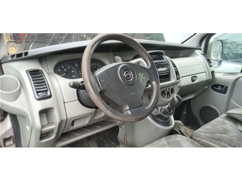 opel vivaro a autobús (x83) del año 2003