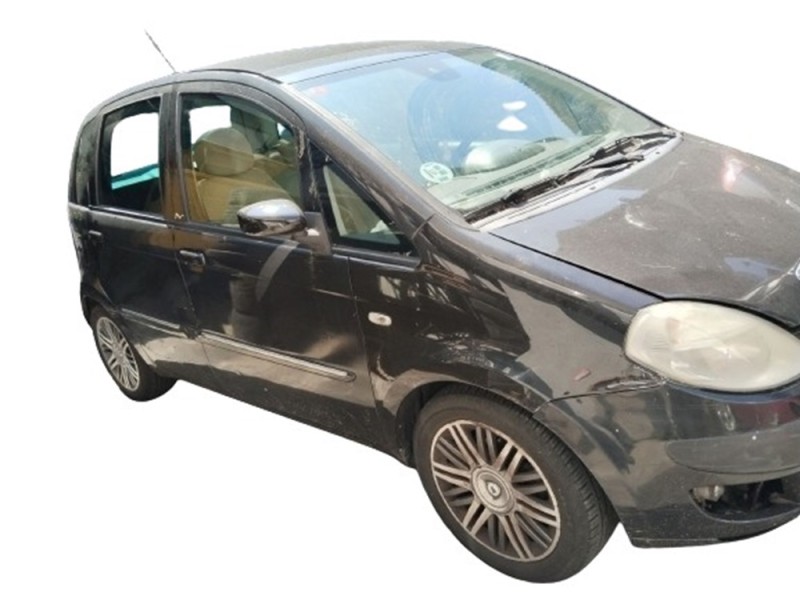 lancia musa (350_) del año 2005 lancia musa (350_) del año 2005
