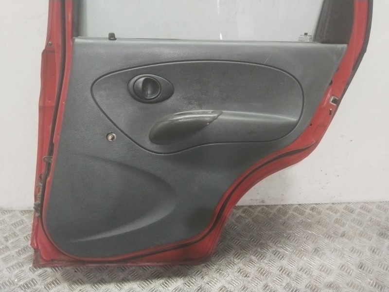 Recambio de puerta trasera derecha para daewoo matiz cd referencia OEM IAM 96512907 ROJO 