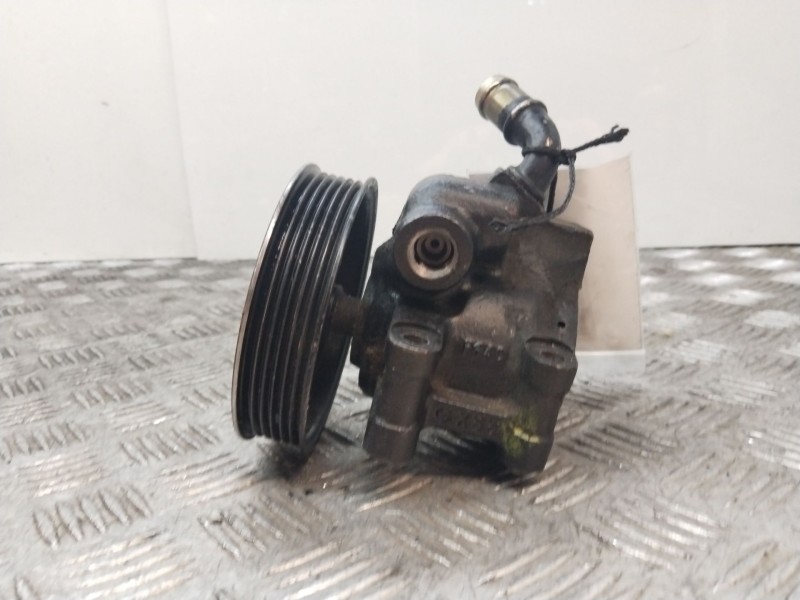 Recambio de bomba direccion para ford fiesta (cbk) ghia referencia OEM IAM 96BF3A733AD  