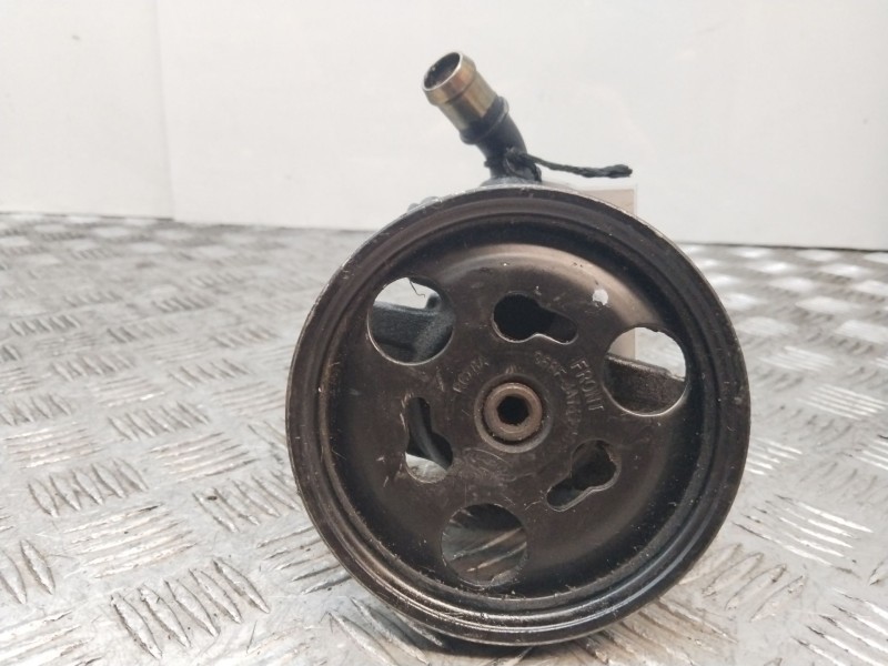 Recambio de bomba direccion para ford fiesta (cbk) ghia referencia OEM IAM 96BF3A733AD  