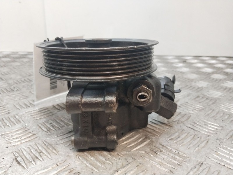 Recambio de bomba direccion para ford focus berlina (cak) ambiente referencia OEM IAM XS4E3A733AC  