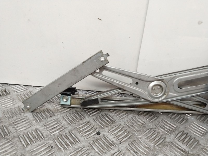 Recambio de elevalunas delantero izquierdo para toyota yaris connect referencia OEM IAM 857020F010  