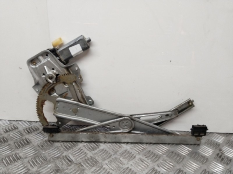 Recambio de elevalunas delantero izquierdo para toyota yaris (ncp1/nlp1/scp1) 1.0 luna referencia OEM IAM 857200D110B  