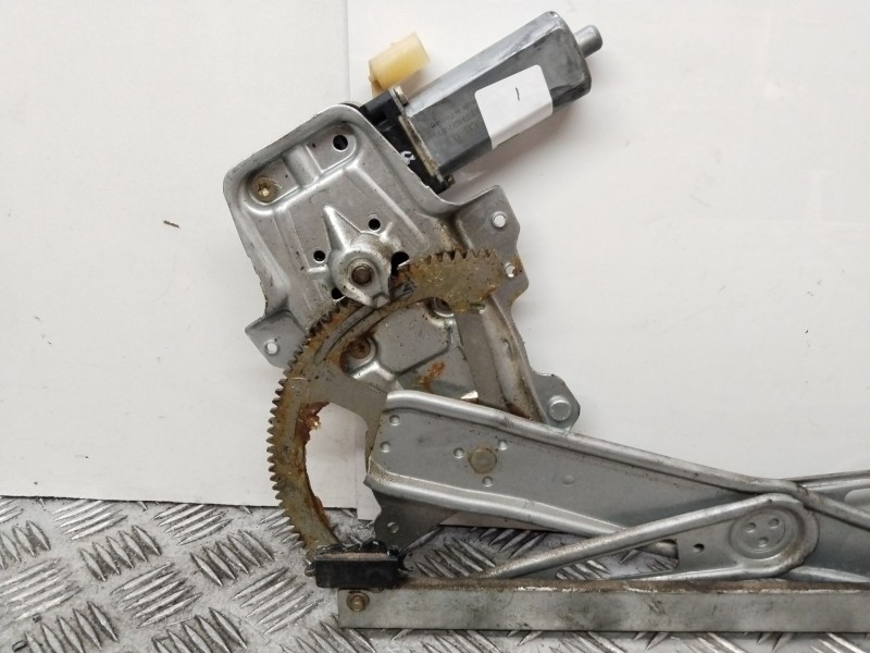 Recambio de elevalunas delantero izquierdo para toyota yaris (ncp1/nlp1/scp1) 1.0 luna referencia OEM IAM 857200D110B  