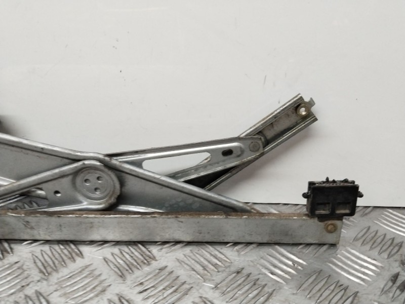 Recambio de elevalunas delantero izquierdo para toyota yaris (ncp1/nlp1/scp1) 1.0 luna referencia OEM IAM 857200D110B  