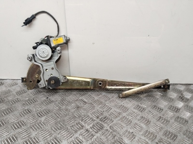 Recambio de elevalunas delantero derecho para kia carnival ii 2.5 v6 ex referencia OEM IAM 0K5525856X  