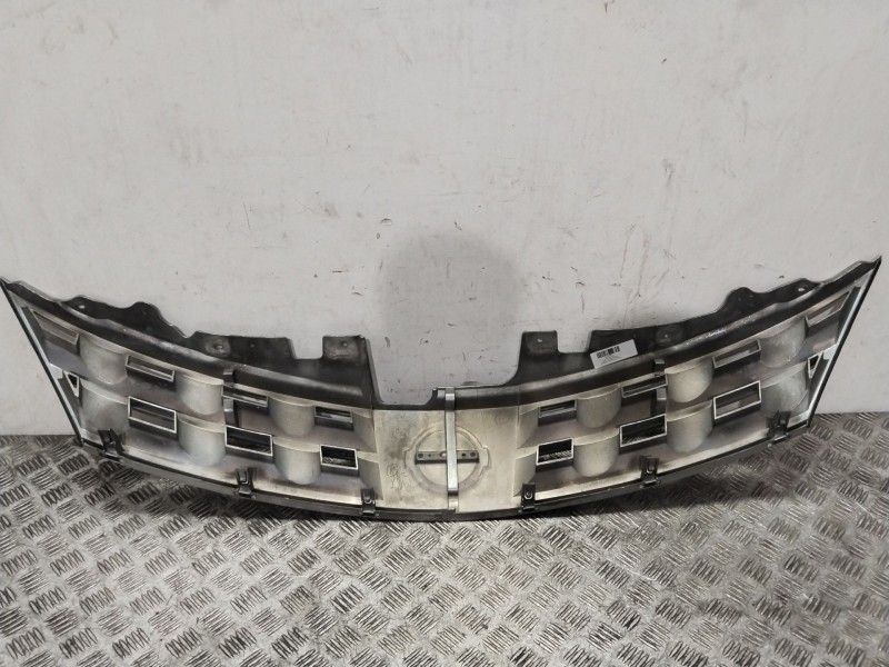 Recambio de rejilla delantera para nissan murano i (z50) 3.5 4x4 referencia OEM IAM 62310CA000  