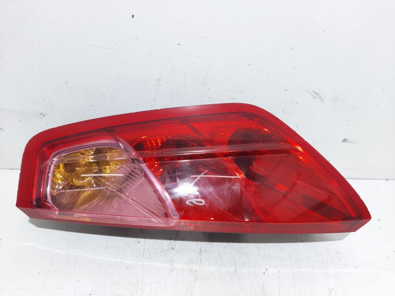 Recambio de piloto trasero derecho para fiat grande punto (199) 1.4 referencia OEM IAM 51701590  