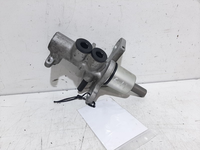 Recambio de bomba freno para audi a4 b5 avant (8d5) 1.9 tdi referencia OEM IAM    Recambio de bomba freno para audi a4 b5 avant (8d5) 1.9 tdi referencia OEM IAM