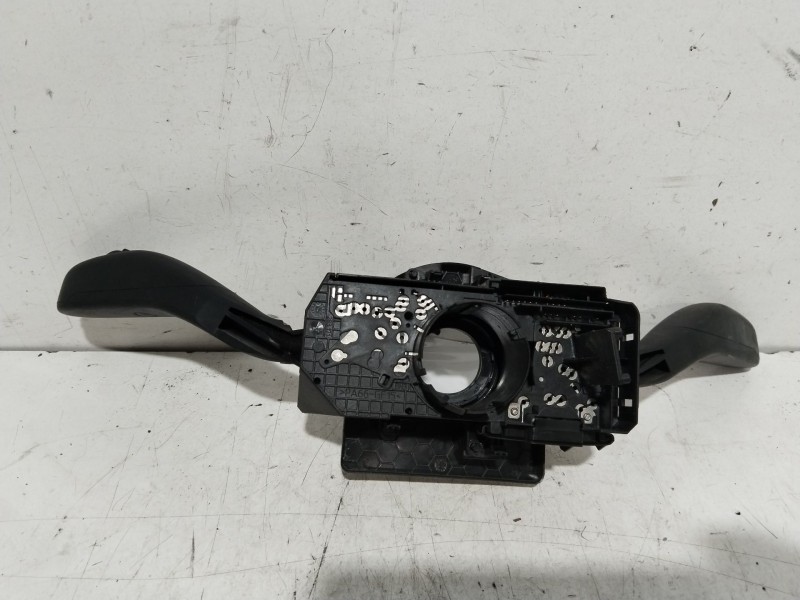 Recambio de mando multifuncion para volkswagen polo (9n1) highline referencia OEM IAM 4340610  