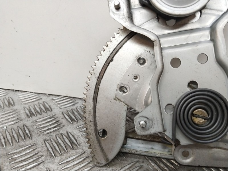 Recambio de elevalunas delantero derecho para kia carens 2.0 crdi ex monovolumen referencia OEM IAM 0K2FA5856Y  