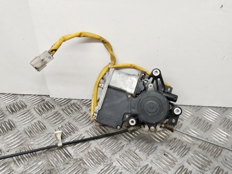 Recambio de elevalunas delantero izquierdo para mitsubishi space wagon (n80/n90) 2,4 glx referencia OEM IAM 0620200233  