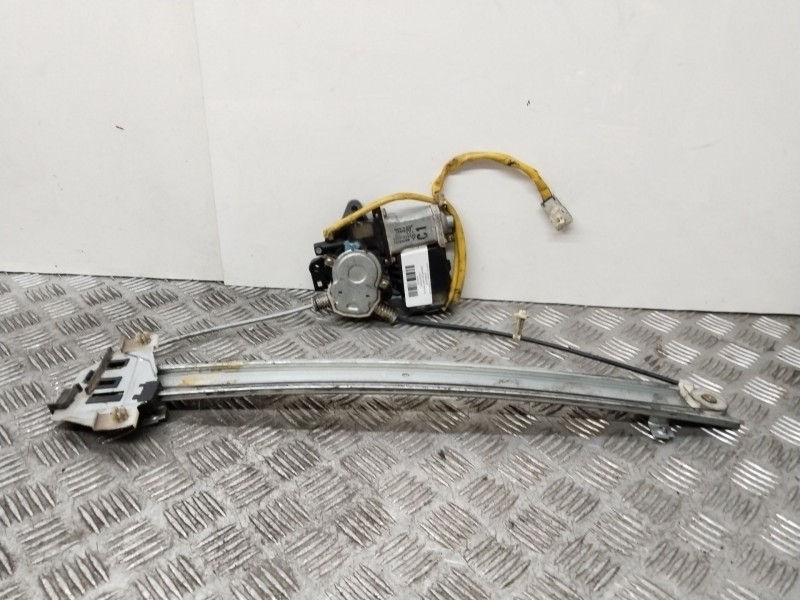 Recambio de elevalunas delantero izquierdo para mitsubishi space wagon (n80/n90) 2,4 glx referencia OEM IAM 0620200233  
