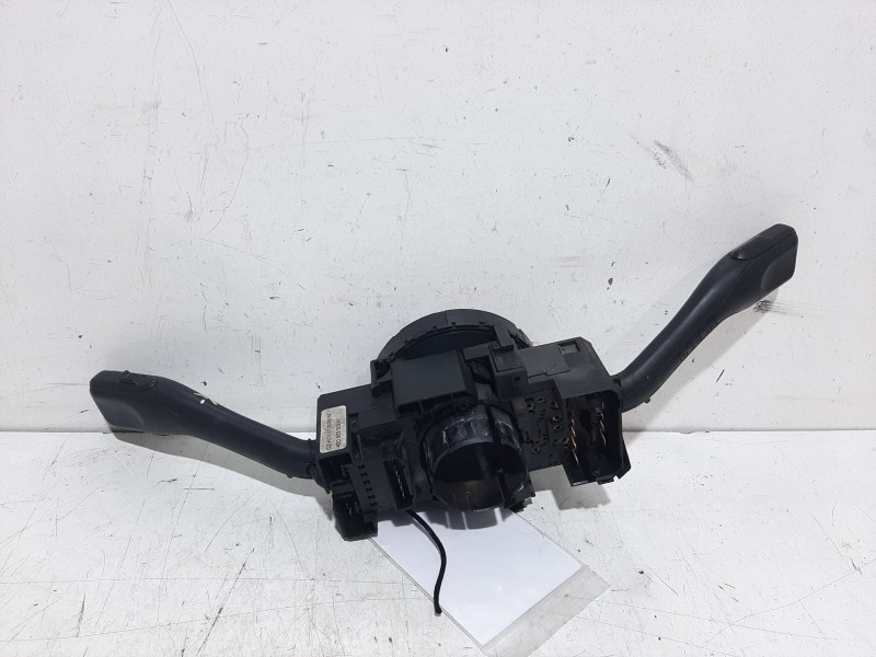 Recambio de mando multifuncion para skoda fabia (6y2/6y3) attractive referencia OEM IAM 286058  