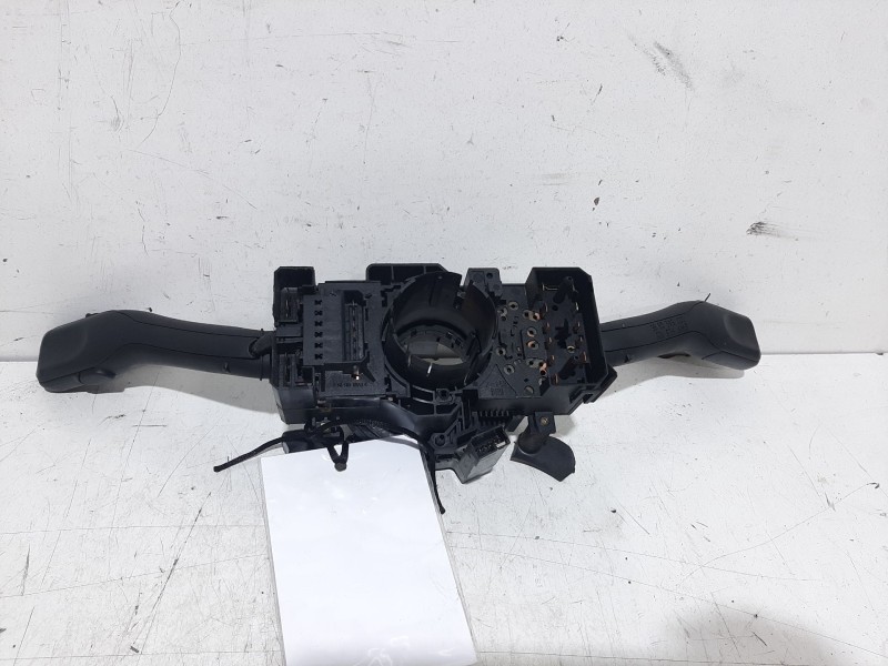 Recambio de mando multifuncion para skoda fabia (6y2/6y3) attractive referencia OEM IAM 286058  