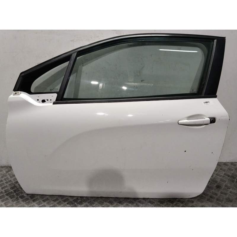 Recambio de puerta delantera izquierda para peugeot 208 access referencia OEM IAM 9671889780  BLANCO