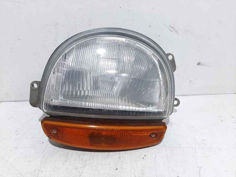 Recambio de faro izquierdo para renault twingo (co6) 1.2 (c066/67/68) referencia OEM IAM 7700820021  