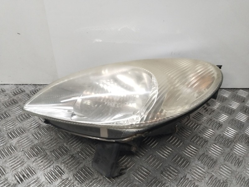 Recambio de faro izquierdo para citroën xsara picasso (n68) 2.0 hdi referencia OEM IAM 89300206  