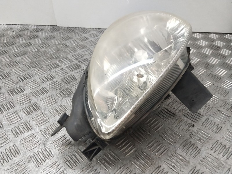 Recambio de faro izquierdo para citroën xsara picasso (n68) 2.0 hdi referencia OEM IAM 89300206  