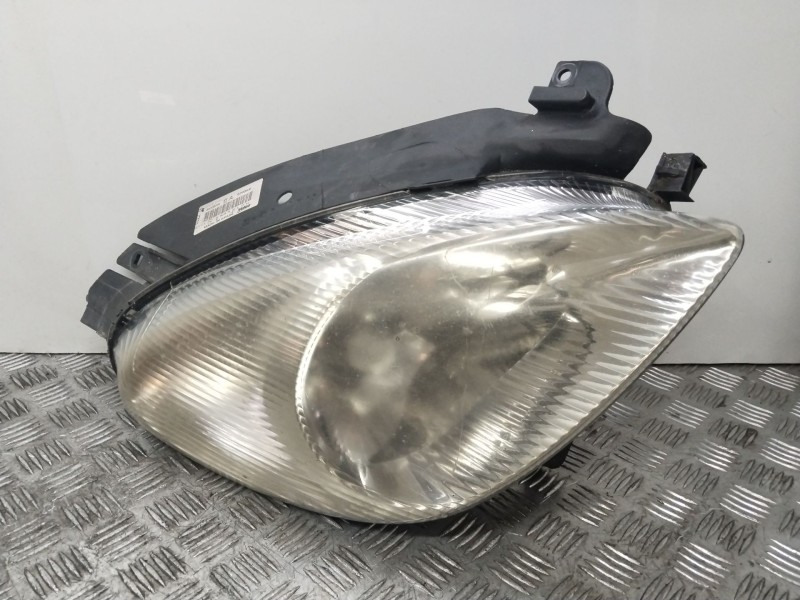 Recambio de faro derecho para citroën xsara picasso (n68) 2.0 hdi referencia OEM IAM 89300205  