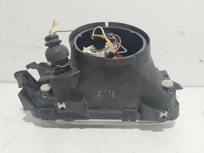 Recambio de faro derecho para audi 80 avant básico berlina referencia OEM IAM   