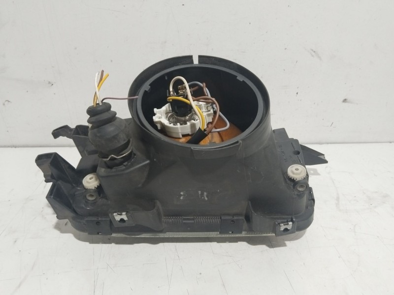 Recambio de faro derecho para audi 80 avant básico berlina referencia OEM IAM   