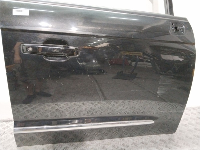 Recambio de puerta delantera derecha para ssangyong rodius i 2.7 xdi referencia OEM IAM 6200421202  NEGRO