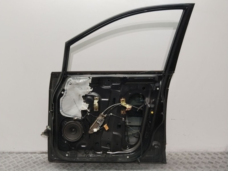 Recambio de puerta delantera derecha para ssangyong rodius i 2.7 xdi referencia OEM IAM 6200421202  NEGRO