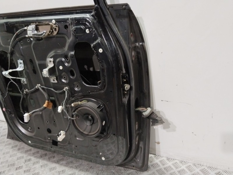 Recambio de puerta delantera izquierda para ssangyong rodius i 2.7 xdi referencia OEM IAM 6200421200  NEGRO