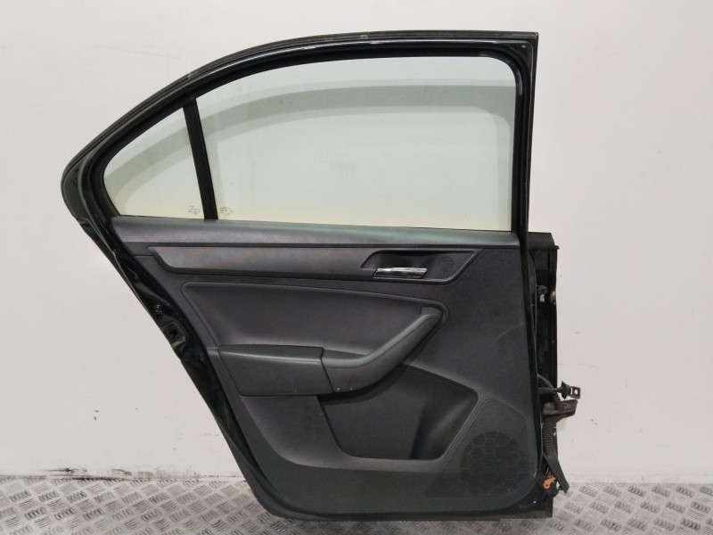 Recambio de puerta trasera izquierda para seat toledo iv (kg3) 1.6 tdi referencia OEM IAM 5JA833051C  AMARILLO