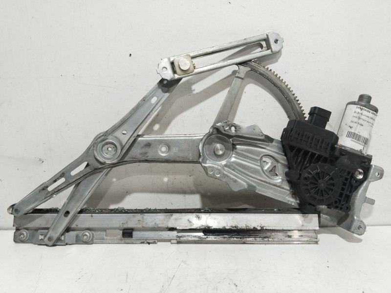 Recambio de elevalunas delantero derecho para opel astra f berlina básico referencia OEM IAM 90521882  ELECTRICO