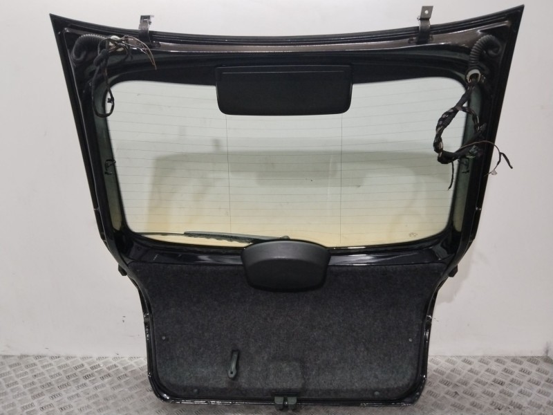 Recambio de porton trasero para skoda rapid active referencia OEM IAM 5JJ827025H  AMARILLO