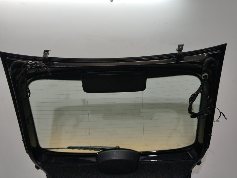 Recambio de porton trasero para skoda rapid active referencia OEM IAM 5JJ827025H  AMARILLO