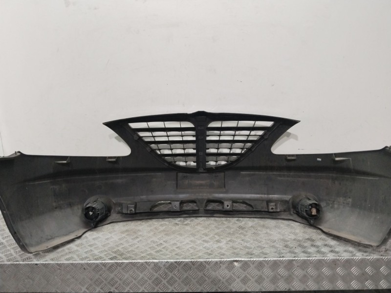 Recambio de paragolpes delantero para ssangyong rodius i 2.7 xdi referencia OEM IAM 7871121000  NEGRO