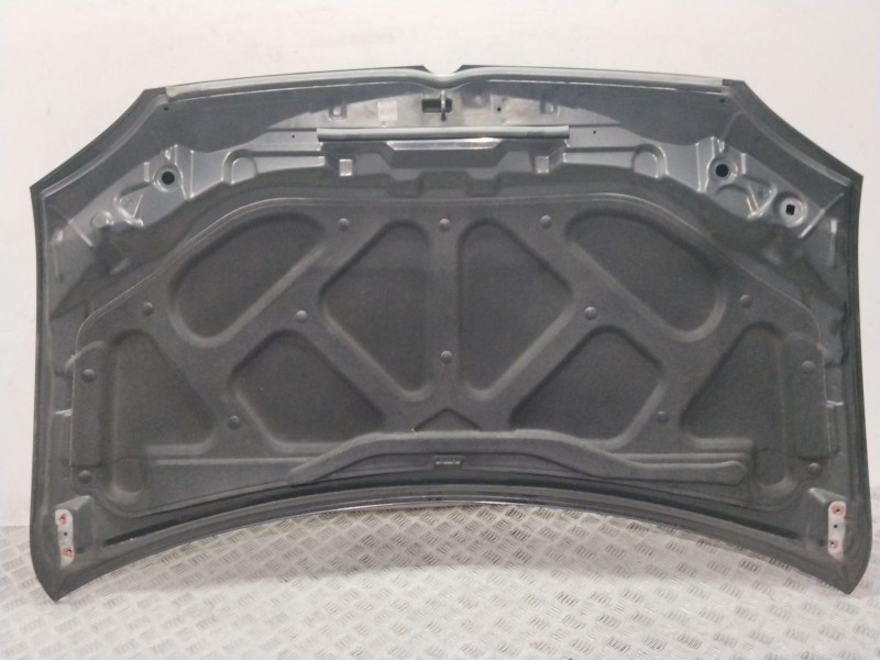 Recambio de capot para ssangyong rodius i 2.7 xdi referencia OEM IAM   NEGRO