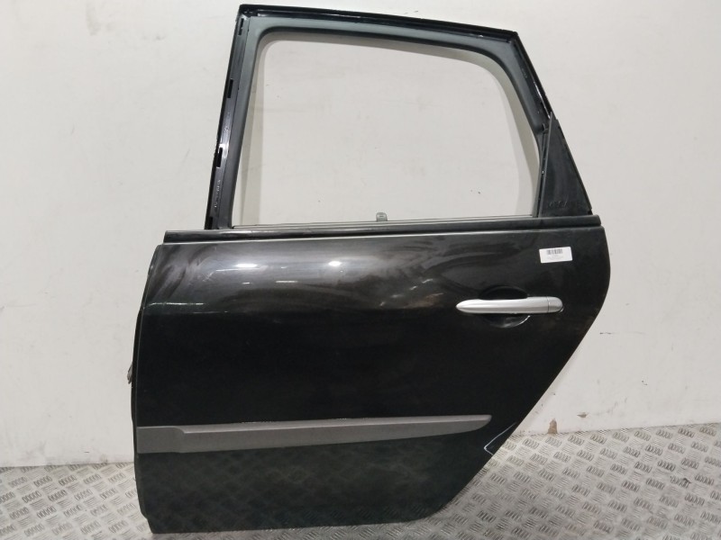 Recambio de puerta trasera izquierda para renault scenic ii authentique referencia OEM IAM 7751474832  NEGRO