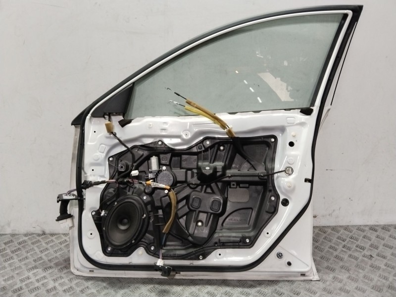 Recambio de puerta delantera derecha para mazda 3 lim. (bl) active referencia OEM IAM BBY95802XF  BLANCO